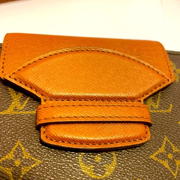 Vintage Louis Vuitton Shoulder/ Crossbody Bag - Picture 9 of 11
